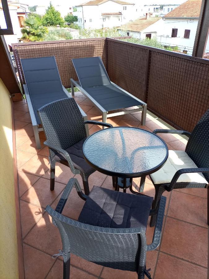 Apartments Ingrid Novigrad  Екстер'єр фото
