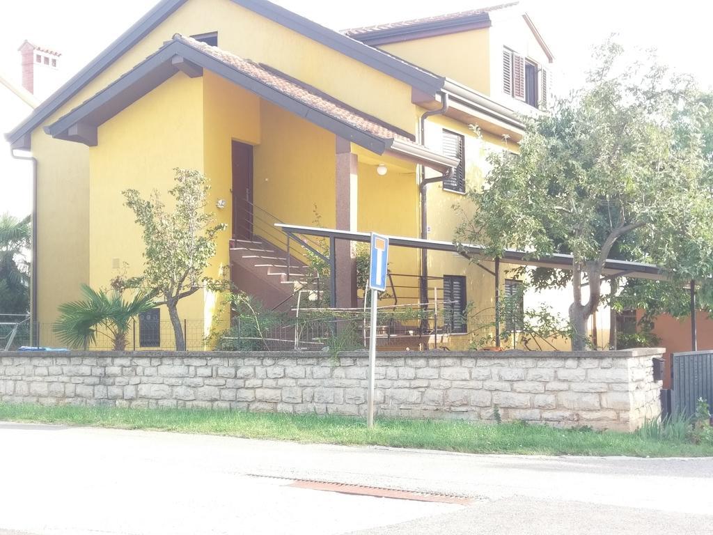 Apartments Ingrid Novigrad  Екстер'єр фото