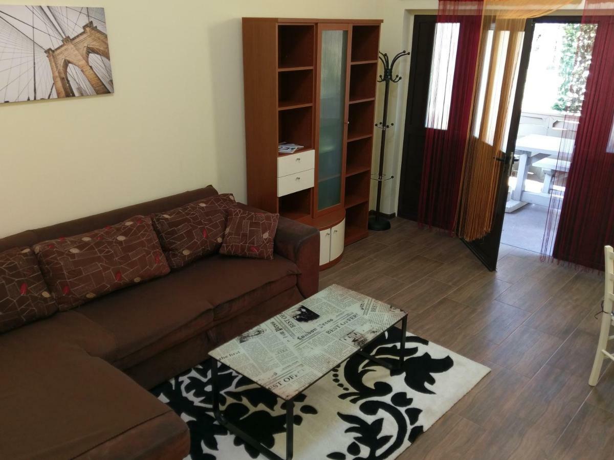 Apartments Ingrid Novigrad  Екстер'єр фото